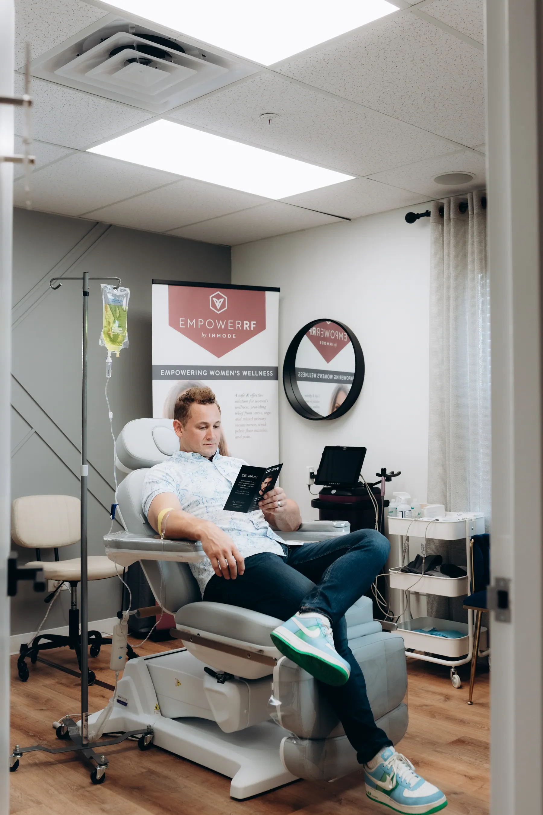 Patient receiving IV vitamin therapy at IB Therapy