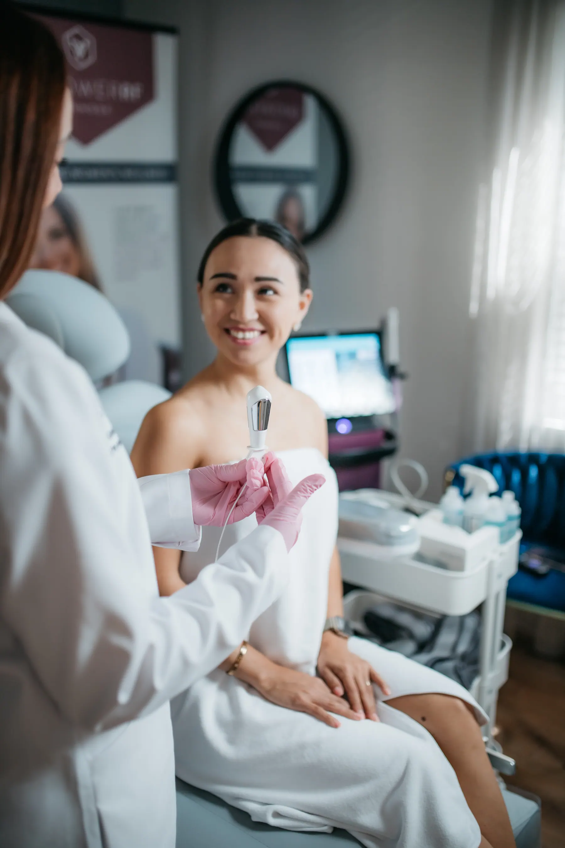 V-Tone consultation and applicator demonstration at IB Therapy
